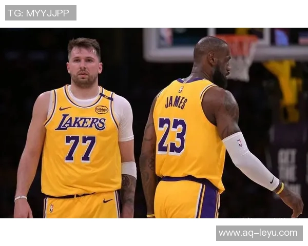 东契奇状态下滑失误频繁球迷担忧其比赛态度与表现问题